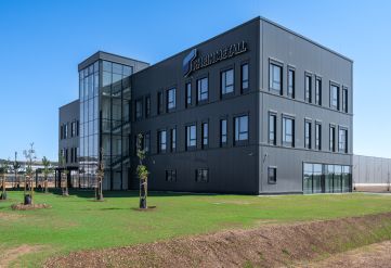 Átadták a hipermodern várpalotai lőszergyárat